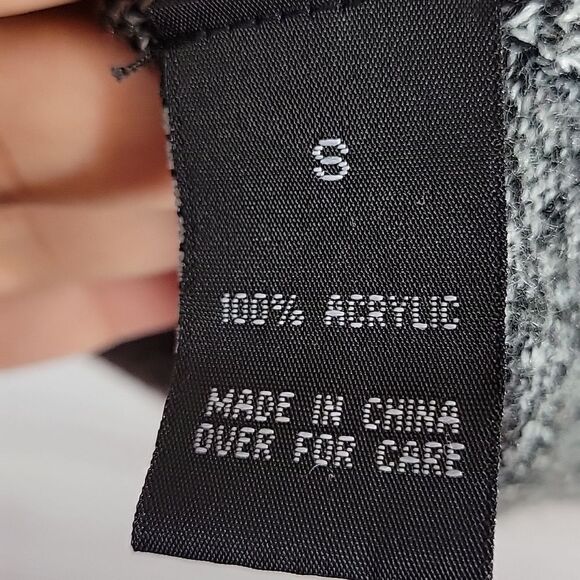 BCX, 3/4 Flutter Sleeve Key Hole Sweater-Size Small - Picture 7 of 8